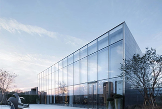 "Architekturrevolution auf Glas: Wenn Digitaldruck die Skyline der Stadt rekonstruiert"