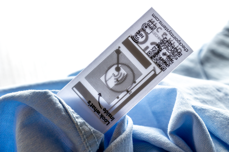 Revolutionierung der RFID-Tag-Herstellung mit Roll-to-Roll-Screen-Drucktechnologie